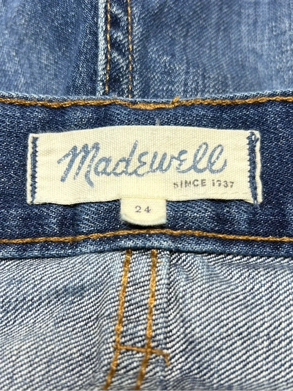 Madewell Denim Shorts Size 24 | 100% Cotton | 9” Rise | 5” Frayed Hem Shorts